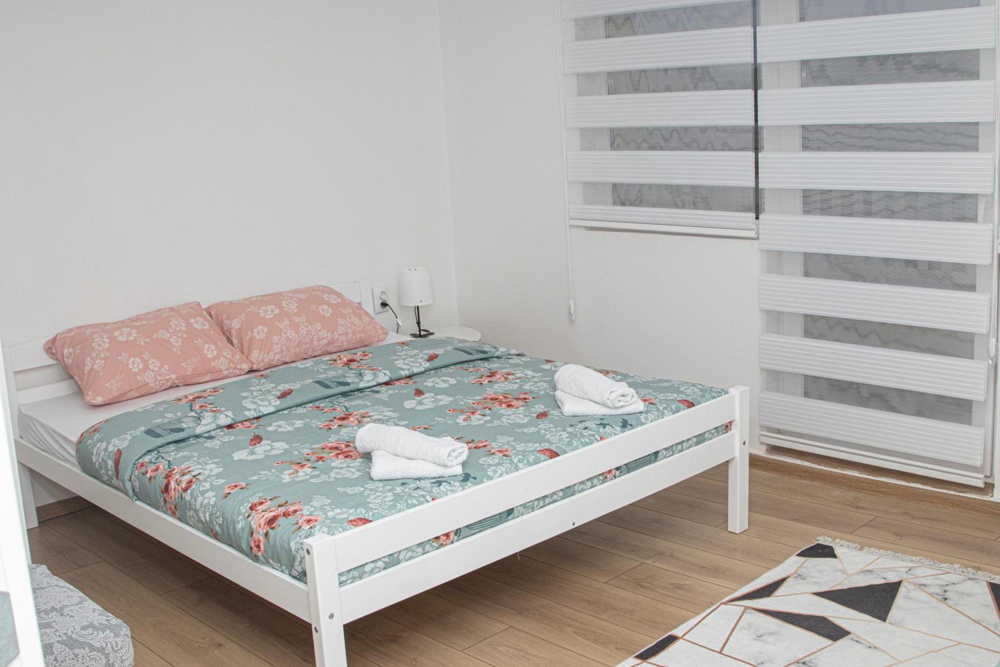 Apartment Forever Тузла Екстериор снимка